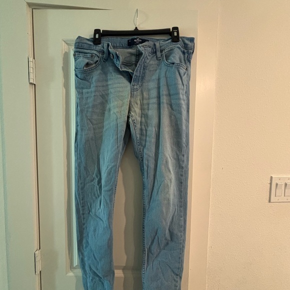 Hollister Light Blue Jeans - Picture 1 of 3